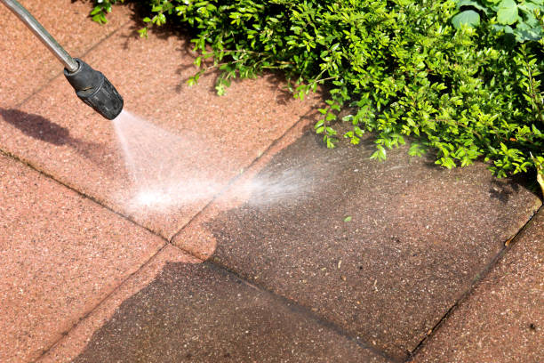 Best Commercial Pressure Washing  in Oak Harbor, WA